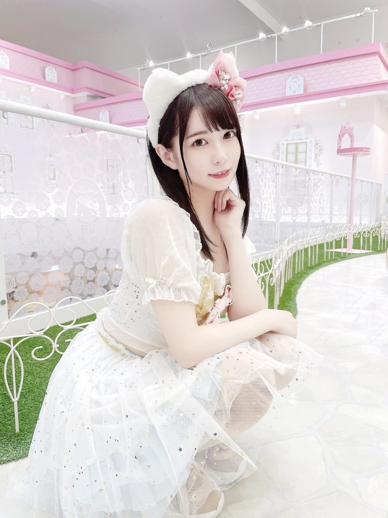 前藝人AV女優圓井萌華